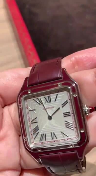 Cartier hot sale watch red