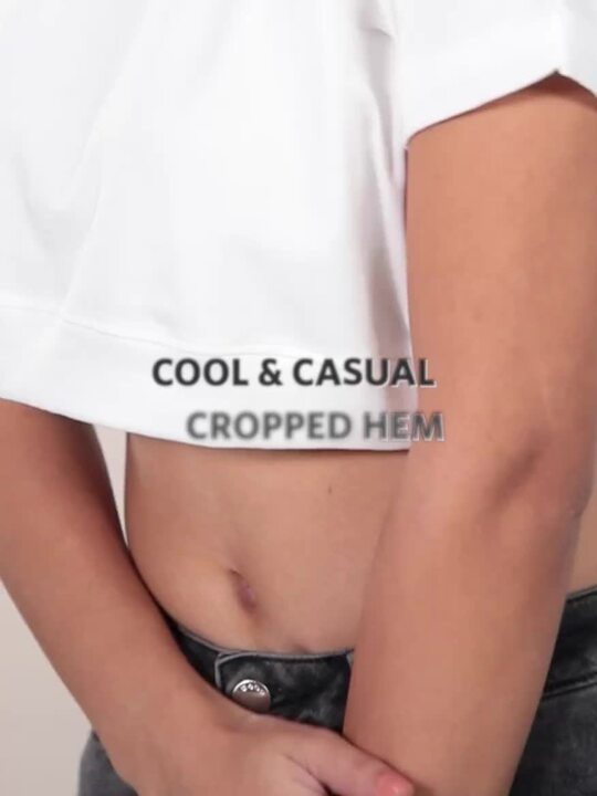 Buy FOREVER 21 Women White Typography Printed Sleeveless Tank Crop