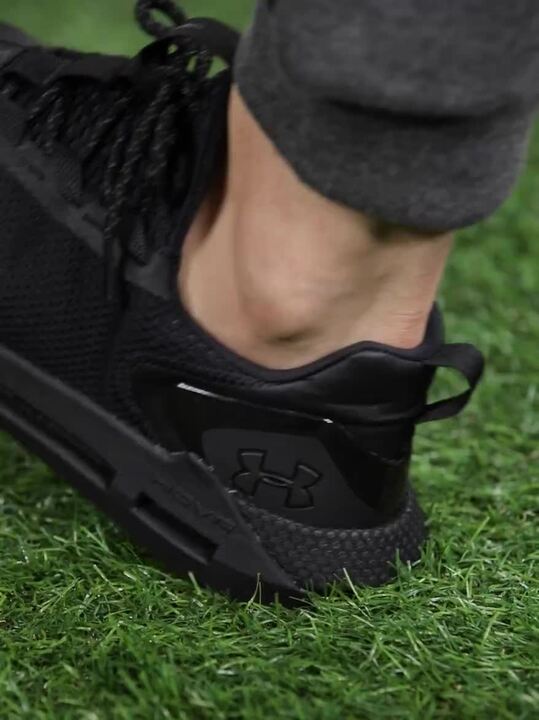 Buy UNDER ARMOUR Men Black Solid HOVR Strt Walking Shoes Sports