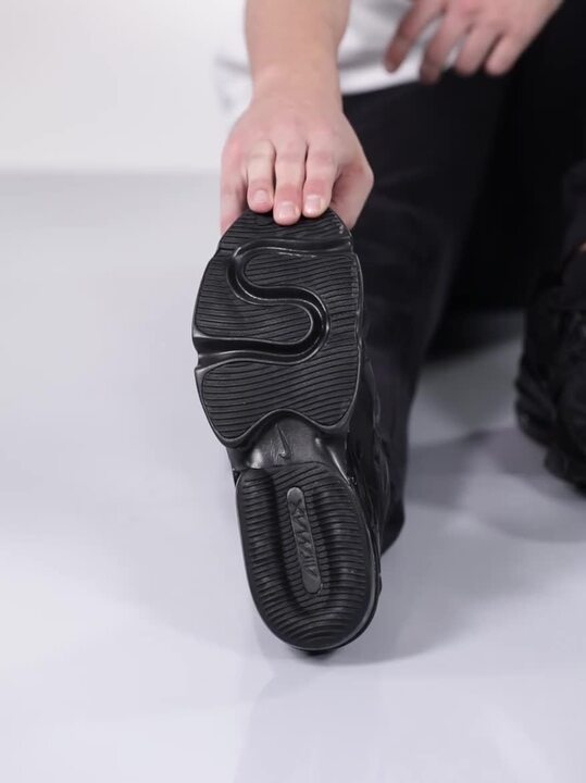 nike air max infinity 2 on feet