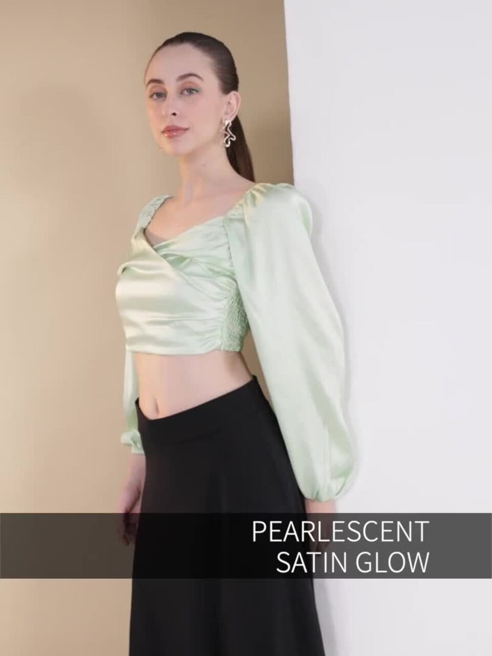 Buy Tokyo Talkies Green Sweetheart Neck Puff Sleeves Crop Top