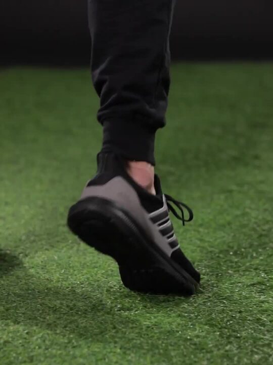 Men Black & Grey Adi-Pace Knitted Running Shoes with Colourblocking