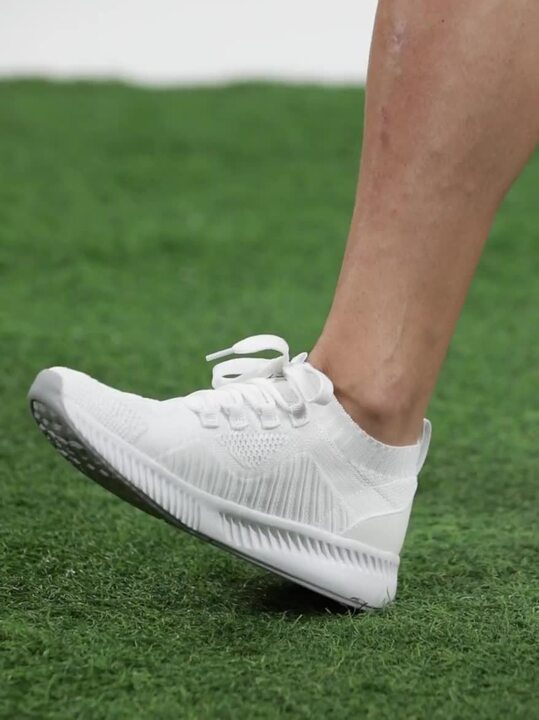 hia_　0605 Buy Nivia HY Court 3.0 Badminton Shoes Online - SCS Sports