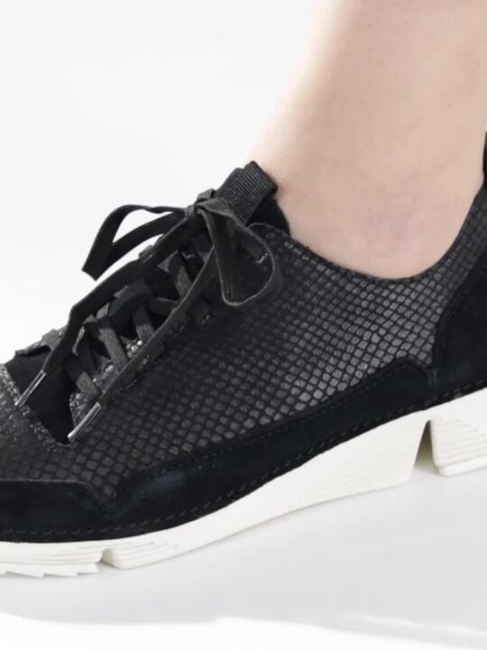 Buy Clarks Women Black Tri Spark Leather Snakeskin Textured