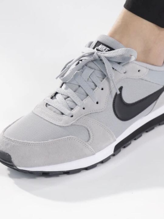 Grey nike runners on sale