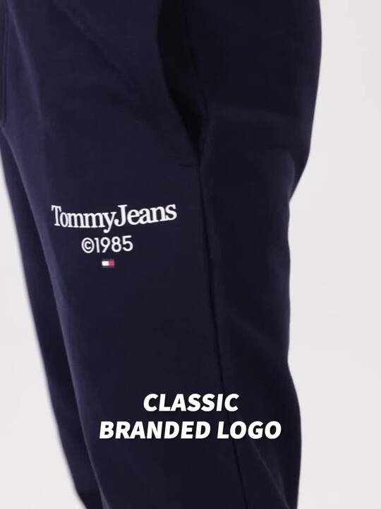 Buy Tommy Hilfiger Men Slim Fit Pure Cotton Brand Logo Printed