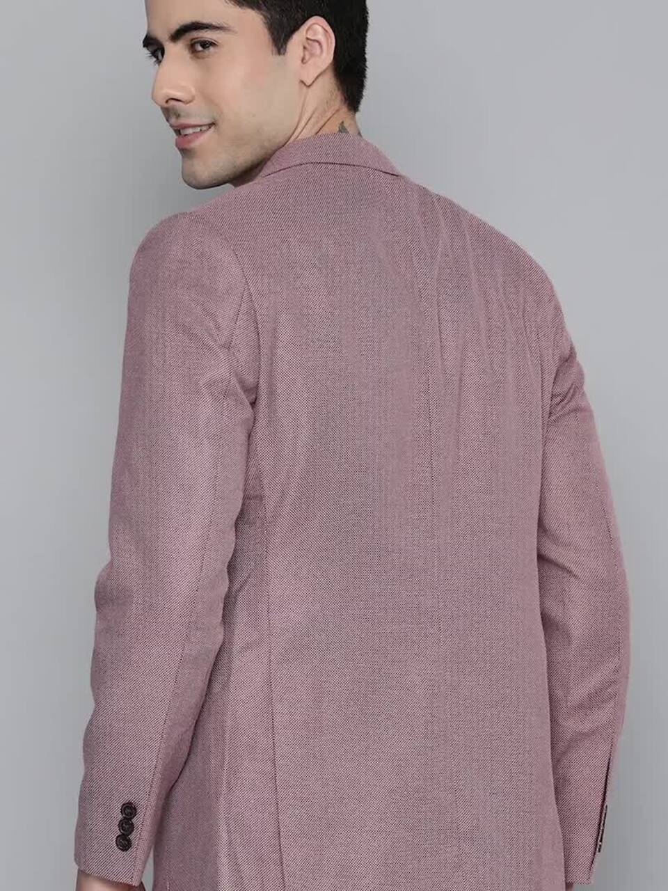 Buy HERE&NOW Men Maroon Self Design Textured Regular Fit Smart