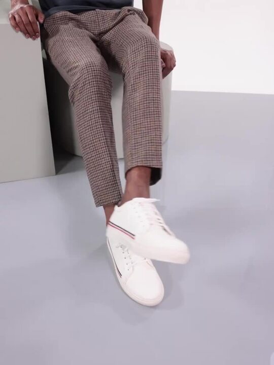 Buy Carlton London Men White Lightweight Sneakers Casual Shoes