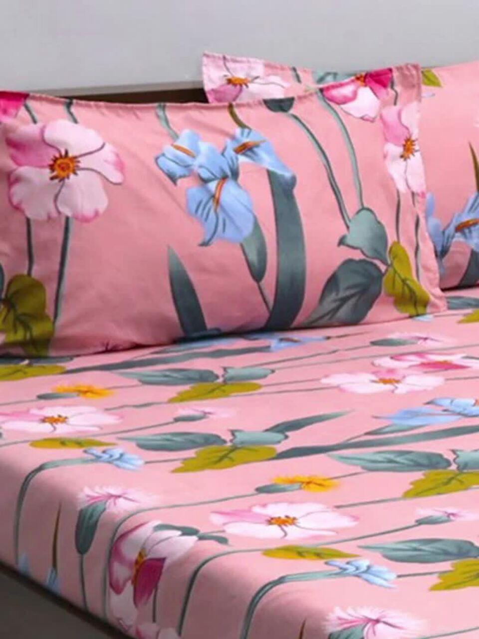 タペストリー India The Kawasaki Ninja ZX-4R is a little beast. The 399cc row