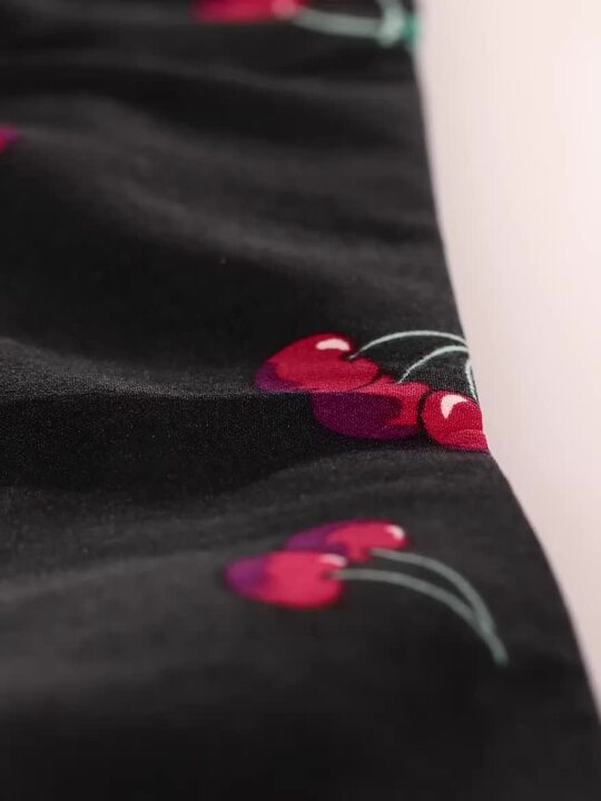 Buy Berrylush Curve Women Printed Straight Mini Skirts Skirts