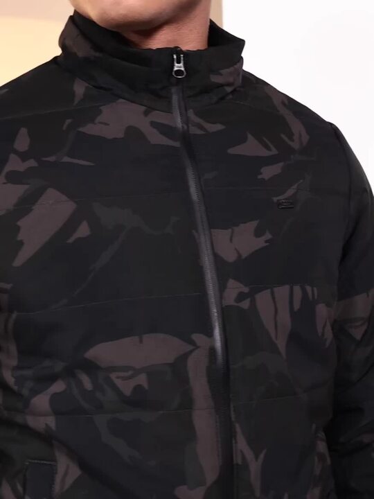 Buy Roadster Men Olive Green & Black Camouflage Print Padded