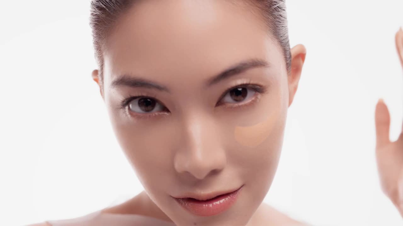 SHISEIDO エッセンス スキンスムース ファンデーション スペシャル
