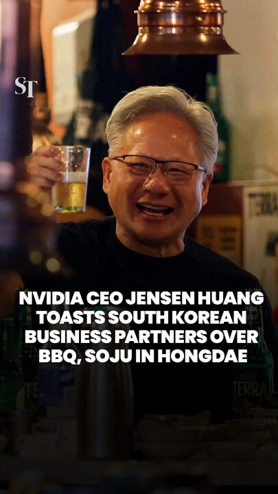 Jensen Huang gives out HBM chips to Hongdae crowd