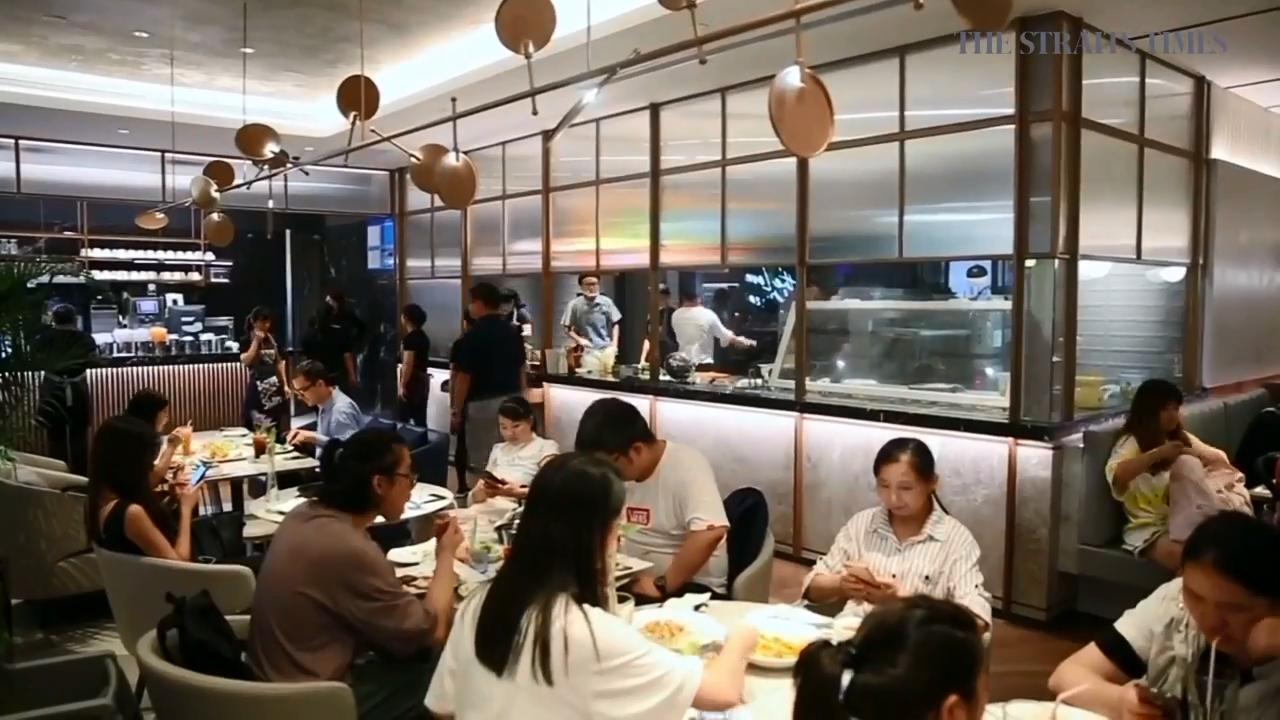 Pizza Hut puts on a posh new look in China