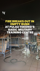 O incêndio começa em beliche desocupado no centro básico de treinamento militar de Pulau Tekong