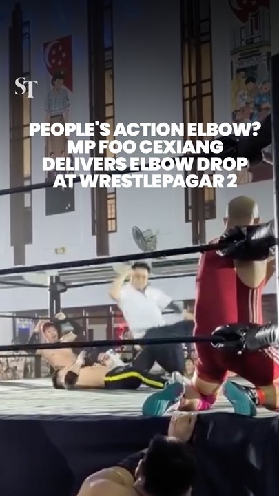 MP Foo Cexiang delivers elbow drop as he joins Huncles in the ring for WrestlePagar 2