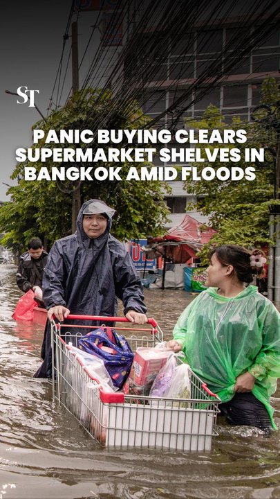 Panic buying clears supermarket shelves in Bangkok amid floods