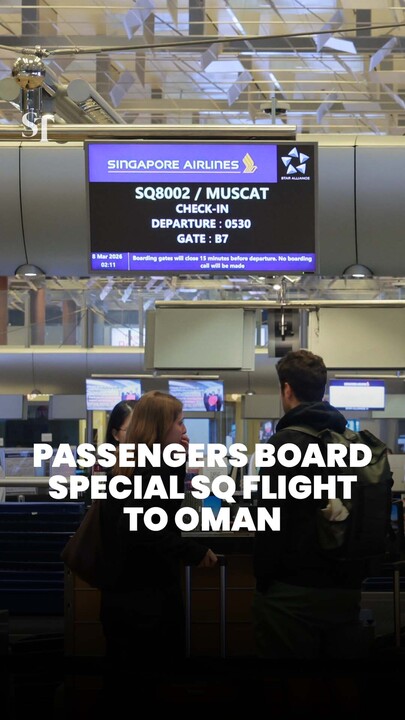 Passengers board special SQ flight to Oman