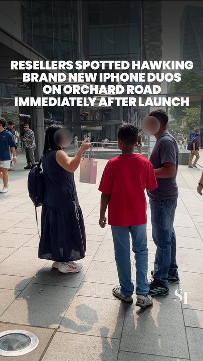 Resellers spotted hawking newly-purchased iPhone Duos on Orchard Road after launch