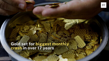 Gold set for biggest monthly crash in over 17 years