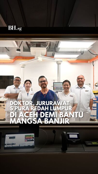 Doktor, jururawat S’pura redah lumpur di Aceh demi bantu mangsa banjir